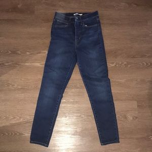 Levi Mile High Super Skinny dark blue Jean size 27